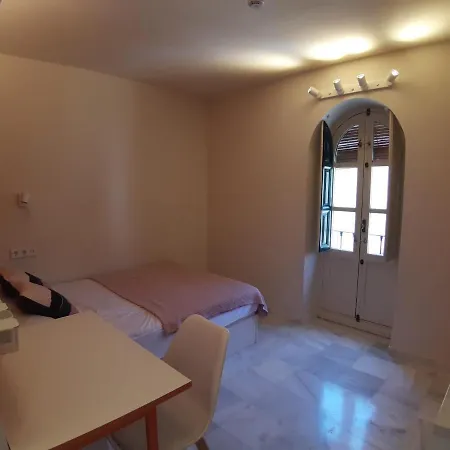 Hotel Loopinn Granada